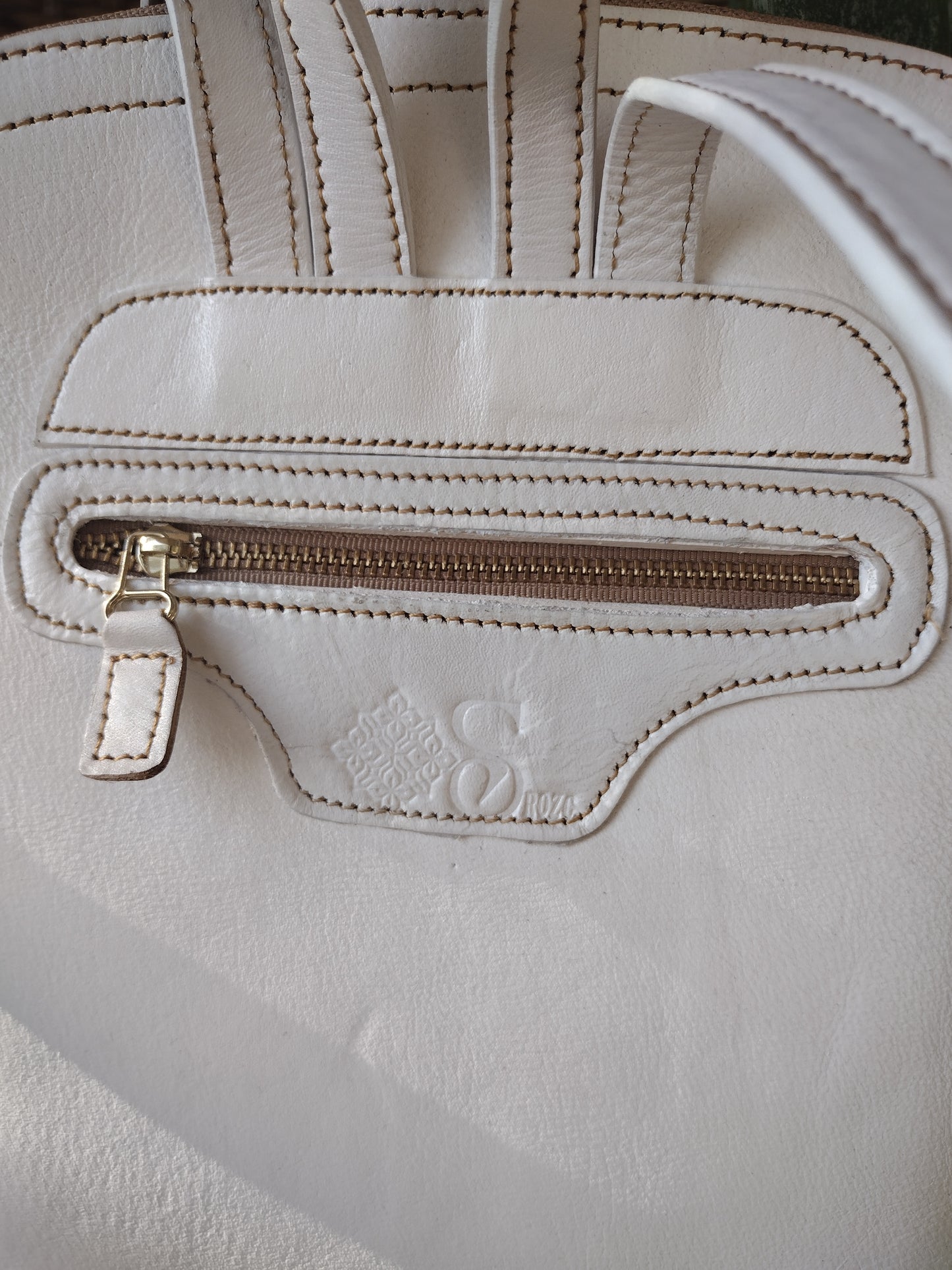 Hand tolled leather backpack sugar skull White /wash