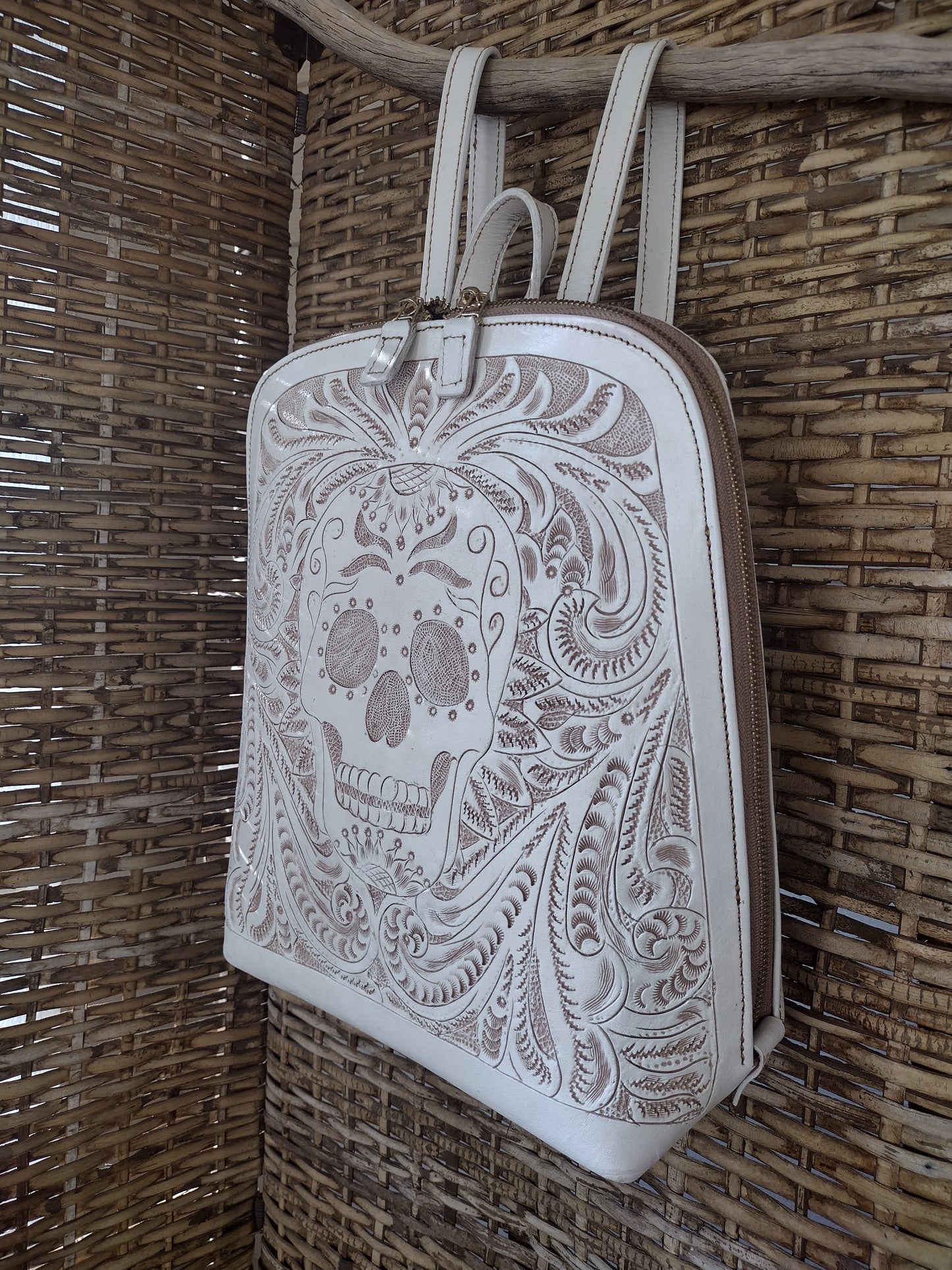 Hand tolled leather backpack sugar skull White /wash