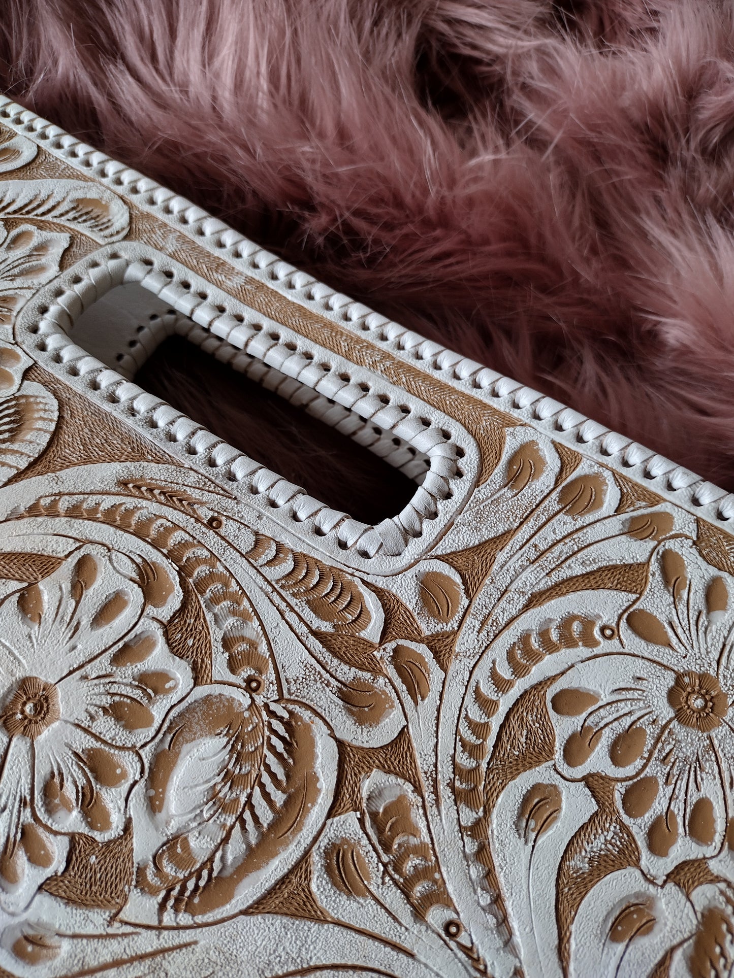 Vaquera Floral leather clutch purse White/Wash with shoulder strap.