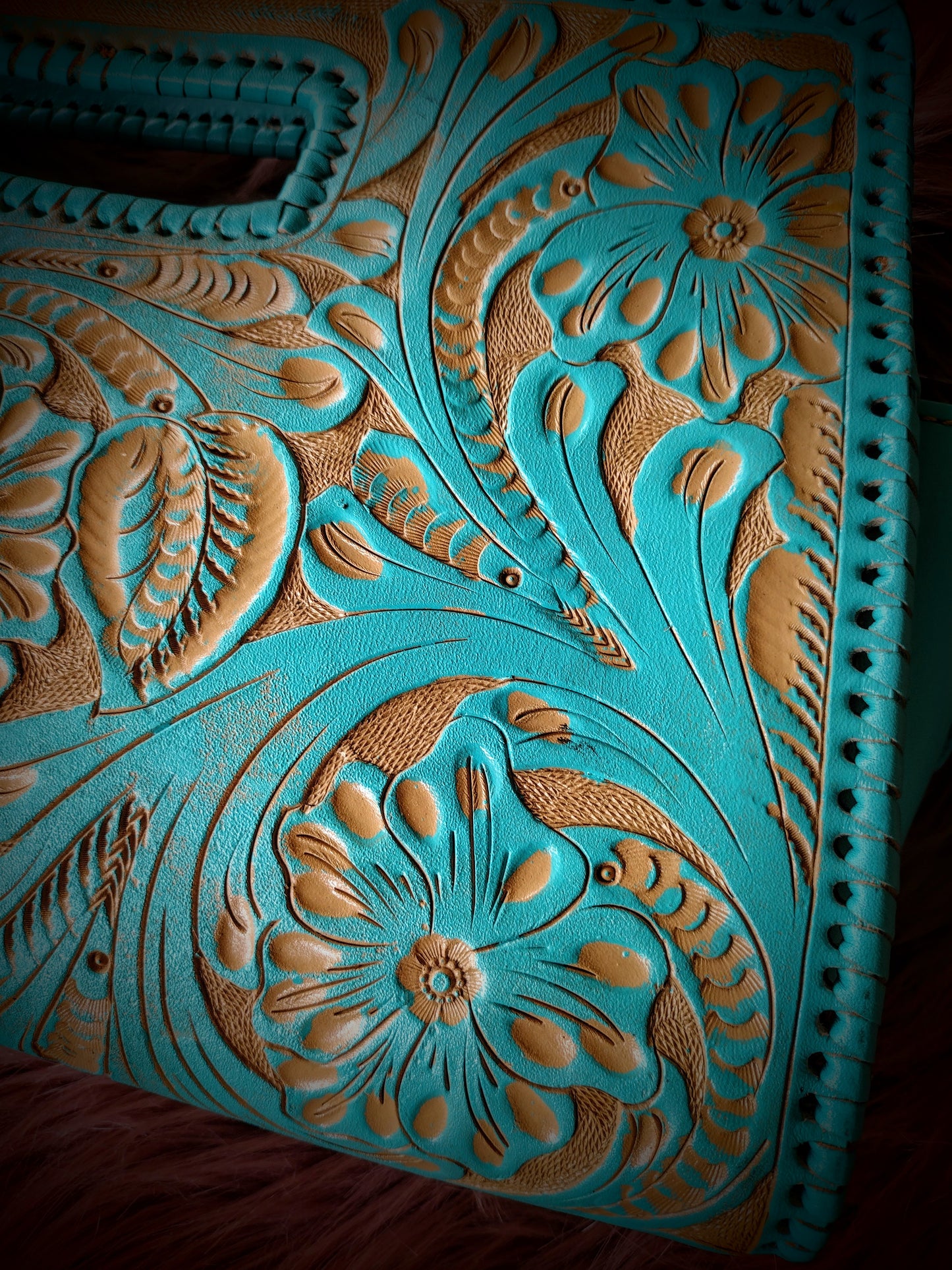 Vaquera Floral leather clutch purse babyblue/wash with shoulder strap.