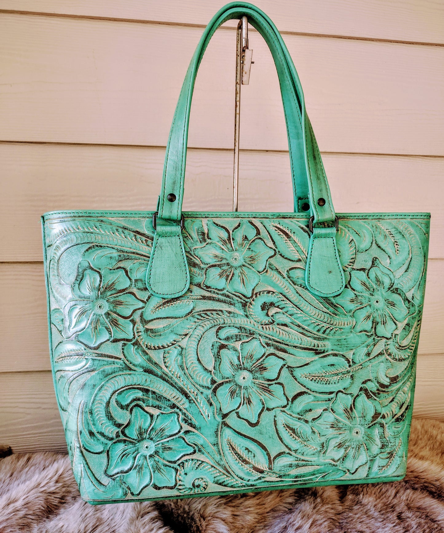 Casandra floral, hand-tooled tote bag Turquesa