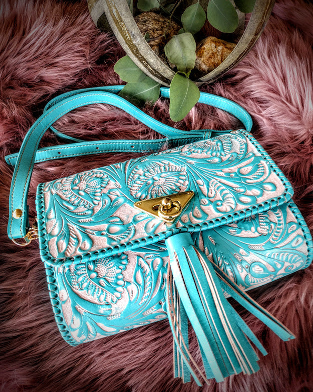 Copy of Copy of Vintage Style Cross Body Purse blue/wash