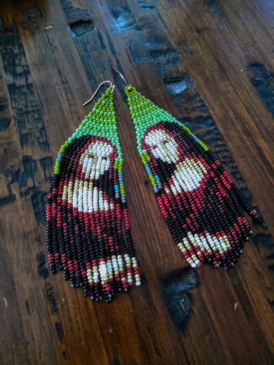 Mona Lisa Leonardo da Vince inspired beaded earrings.