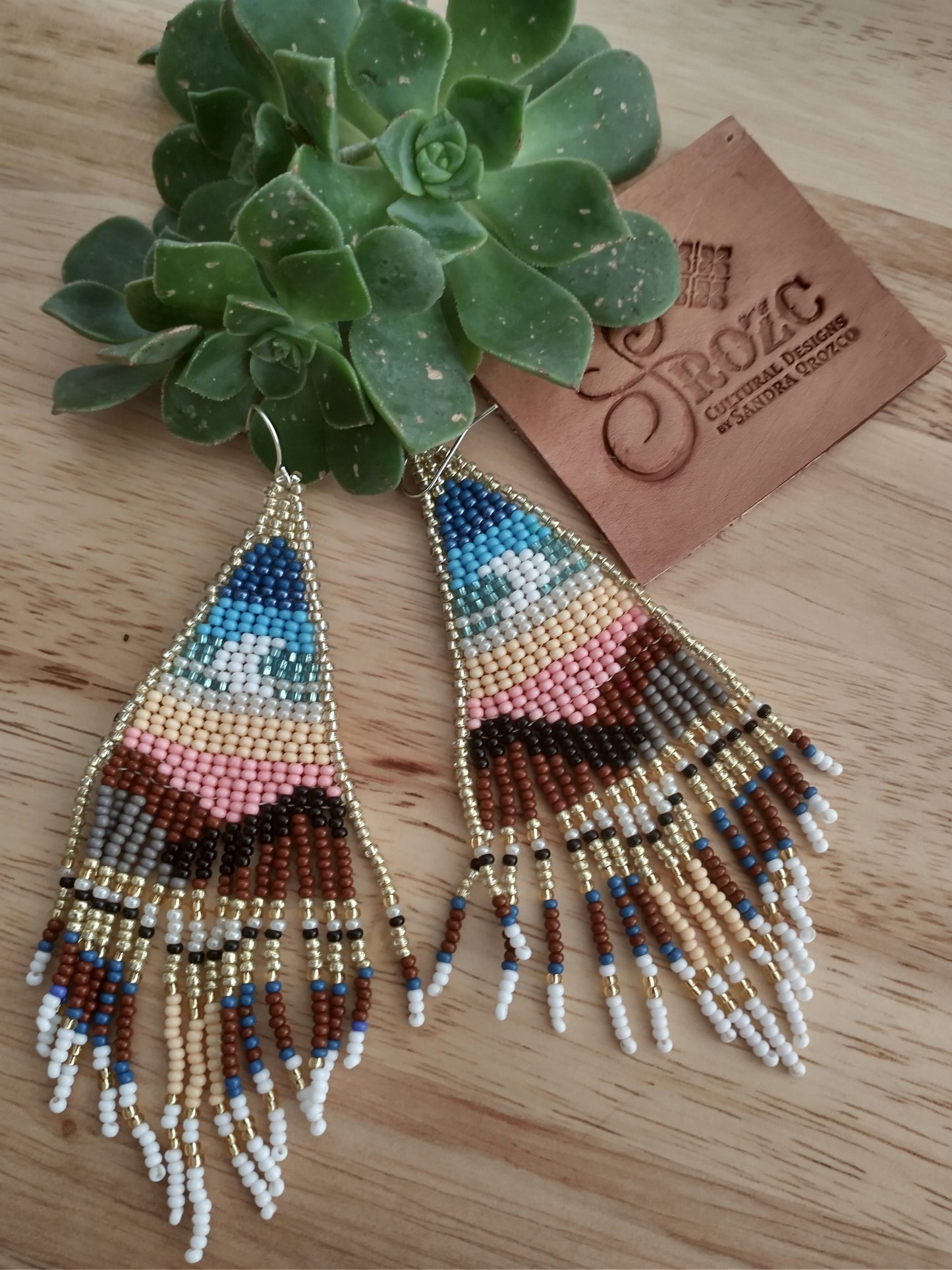 Half-moon desertic mountains landscape beaded earrings. handwoven.