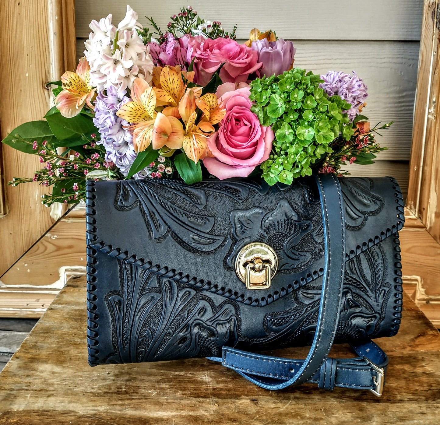 Floral pattern clutch
