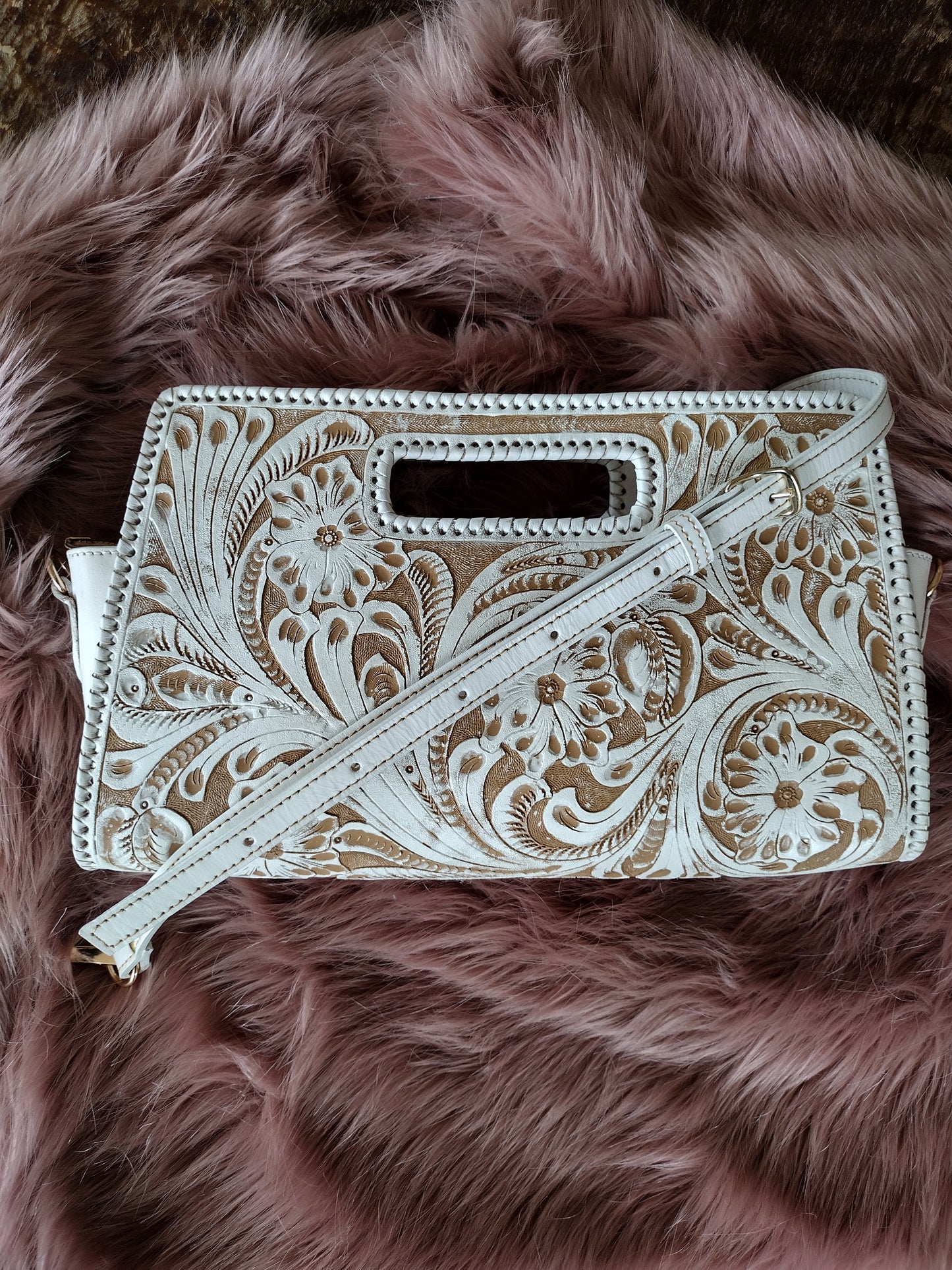 Vaquera Floral leather clutch purse White/Wash with shoulder strap.