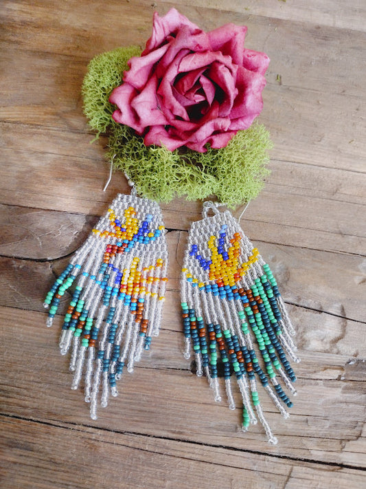 Ave de Paraíso flowers fringe earrings