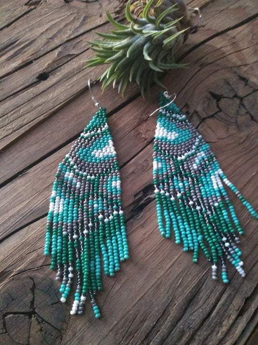 Sneak skin pattern beaded earrings.