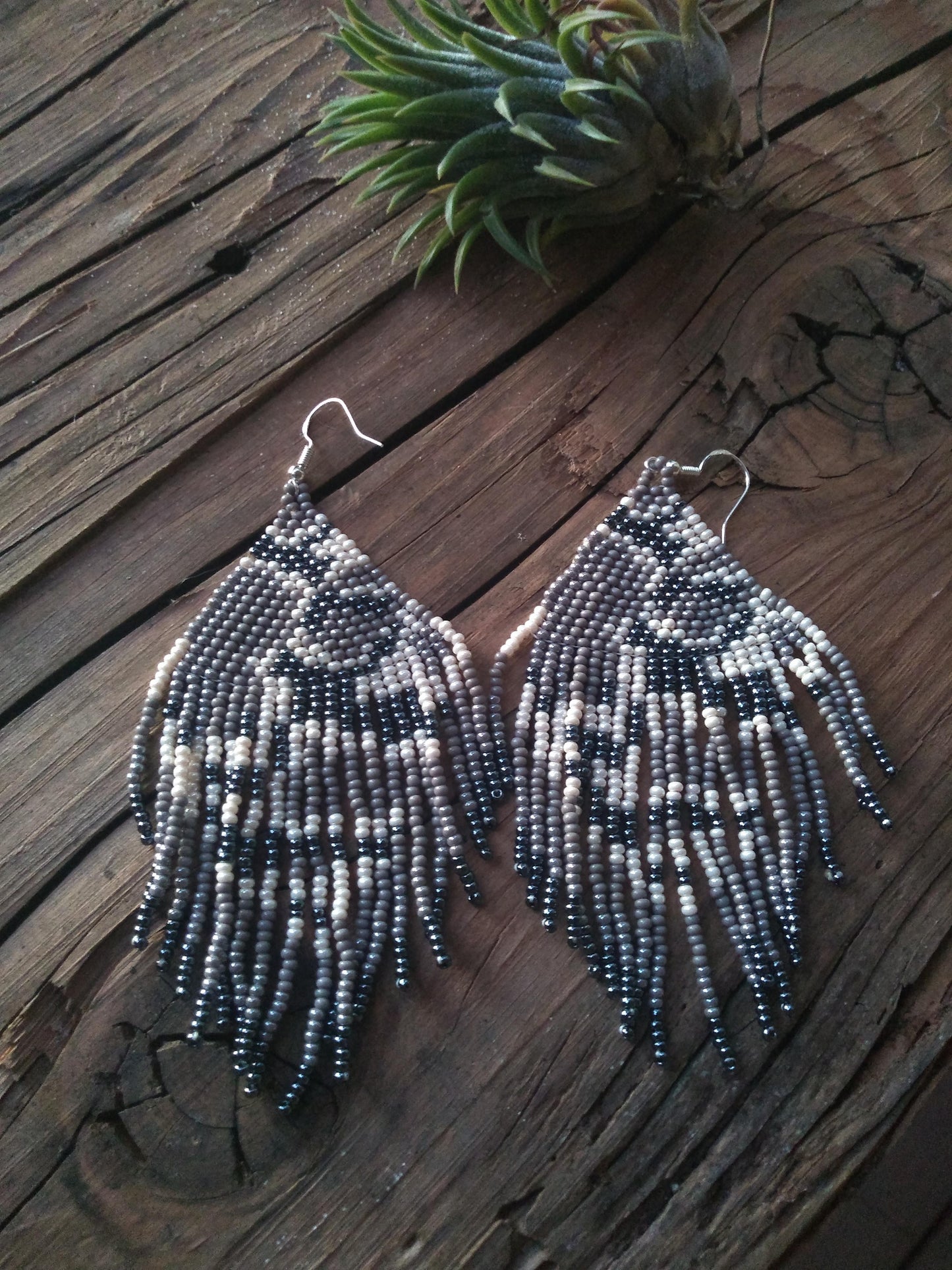 Grey and cream sneak skin pattern beaded earrings