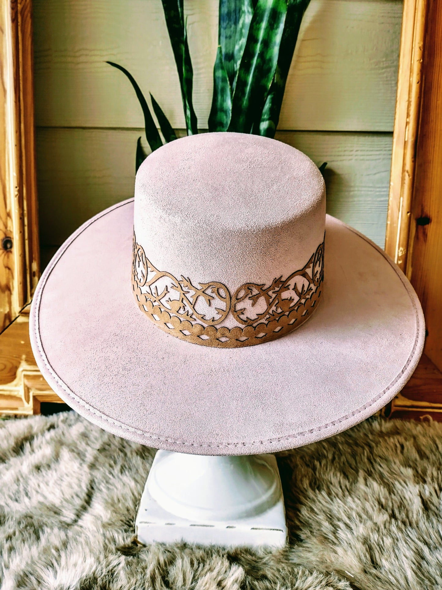 Pale Rose Vegan Suede Cordovez style hat with faux leather band