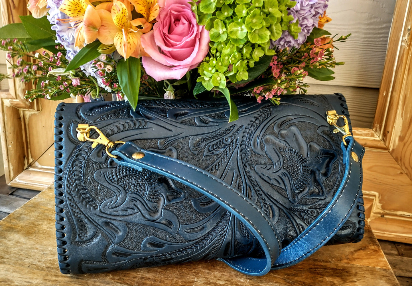 Floral pattern clutch