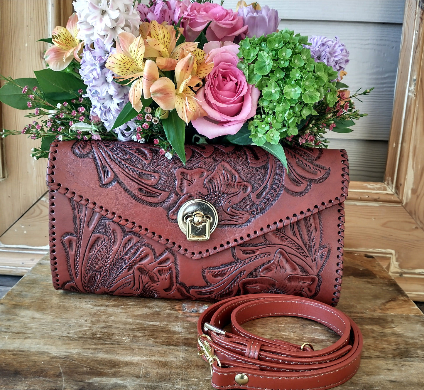 Floral pattern clutch
