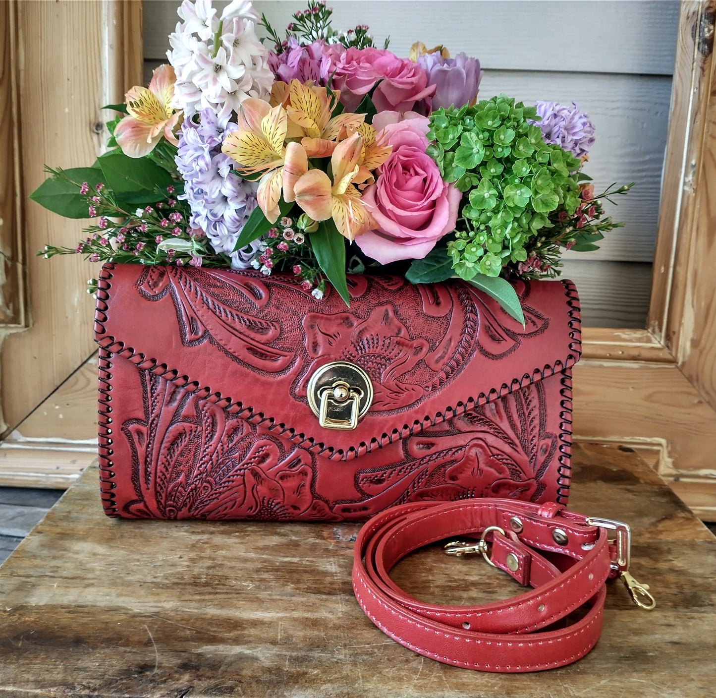 Floral pattern clutch