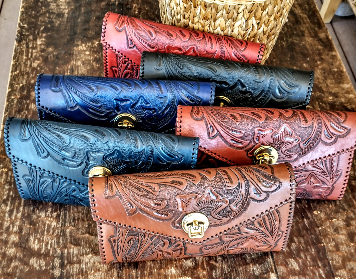 Floral pattern clutch