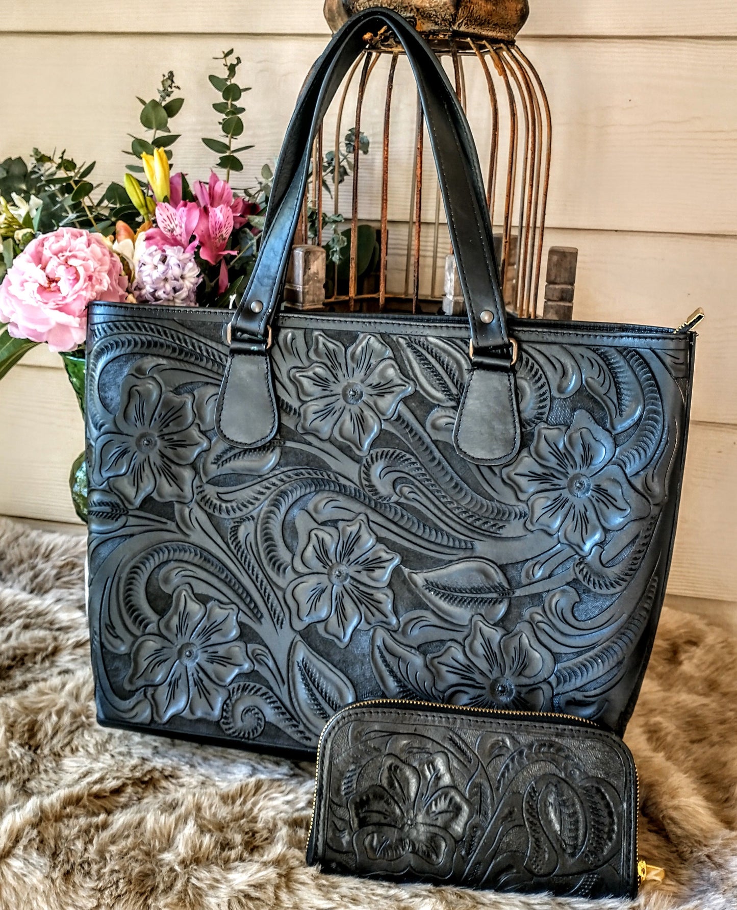 Casandra floral, hand-tooled tote bag  black
